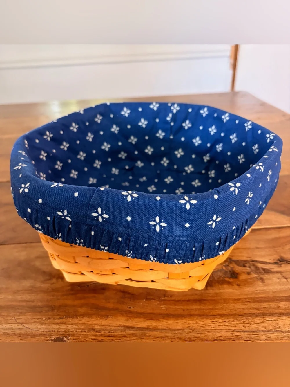 Longaberger Handwoven Basket Vintage 1998 Blue White Floral Liner Hexagon